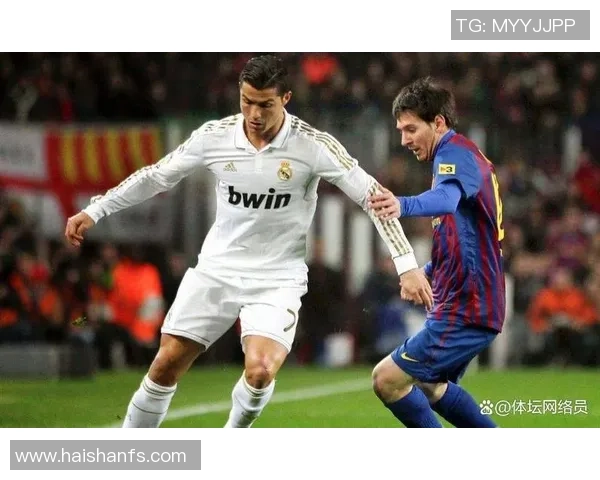 足球明星与其他明星的精彩瞬间壁纸分享与欣赏